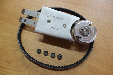 Harrycane mini mit 1 Keilriemen und 4 Ersatzmesser/ Harrycane mini with 1 V-Belt and  4  replacement blade